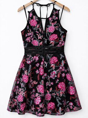 By & By Black Embroidered Floral Fit & Flare Dress Junior Size 7 Sleeveless